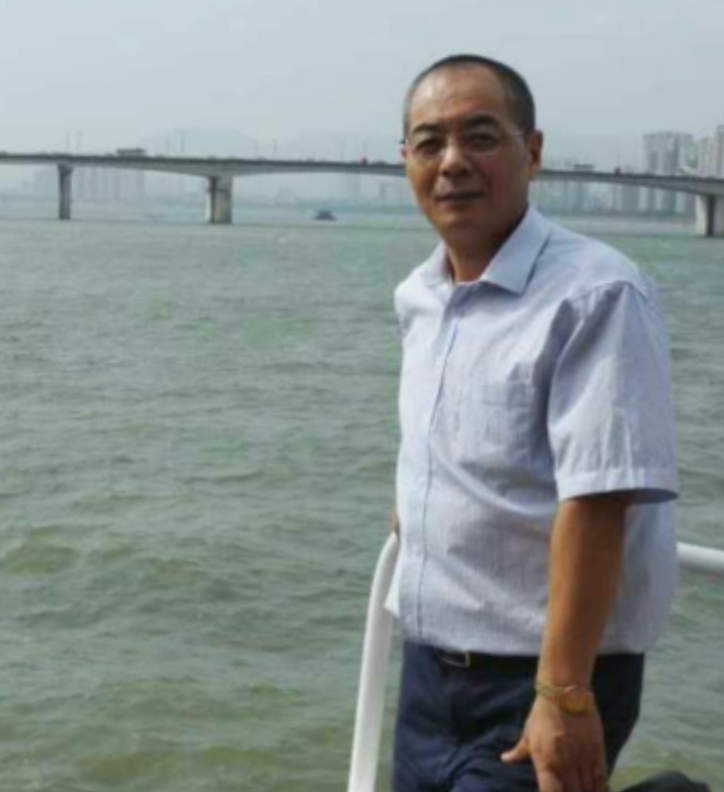 辛民的第二张照片--包头相亲服务中心