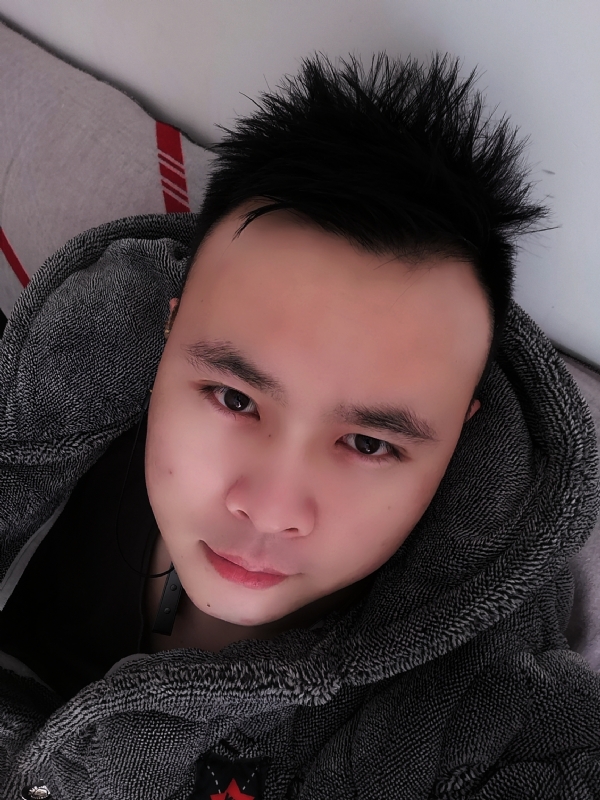 明明的第一张照片--包头相亲服务中心