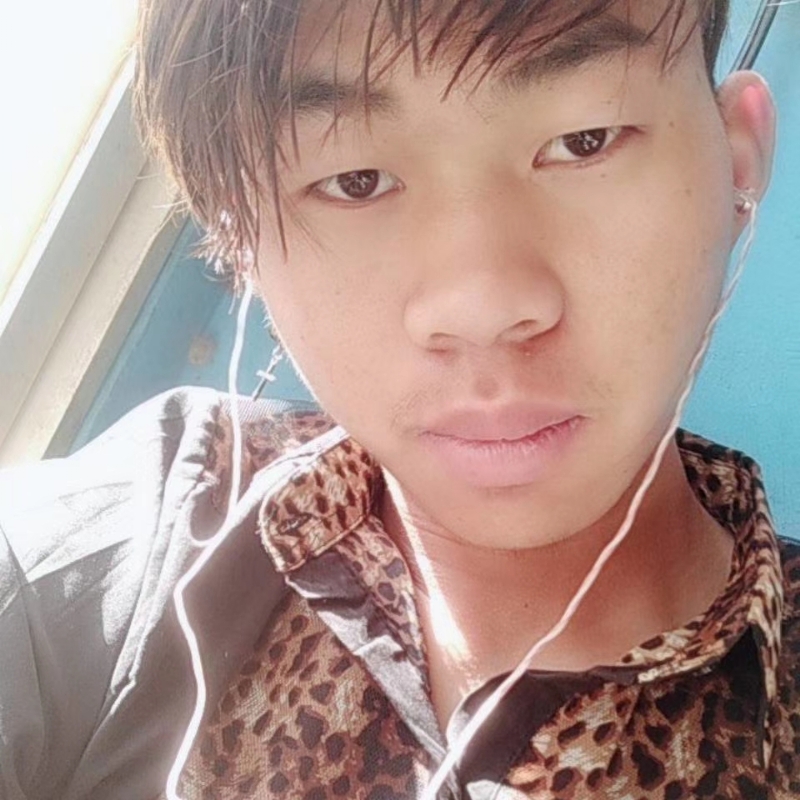 少年不在少的第三张照片--包头相亲服务中心