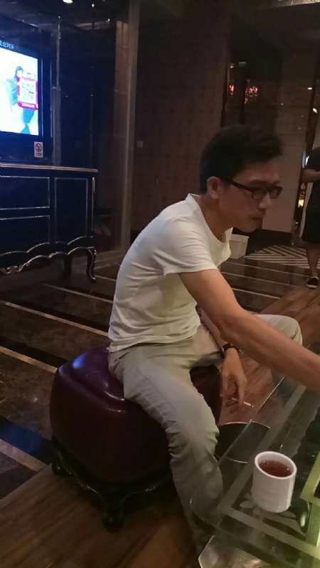 期待缘分的第一张照片--包头相亲服务中心