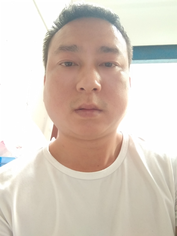 大叔的第一张照片--包头相亲服务中心