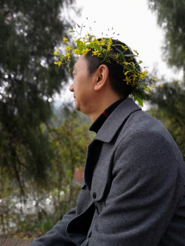 小白杨的第一张照片--包头相亲服务中心