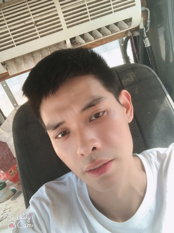 小董的第一张照片--包头相亲服务中心