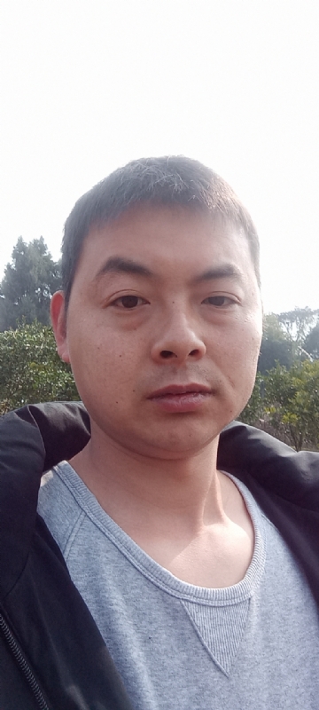 亲亲抱抱我爱你的第一张照片--包头相亲服务中心