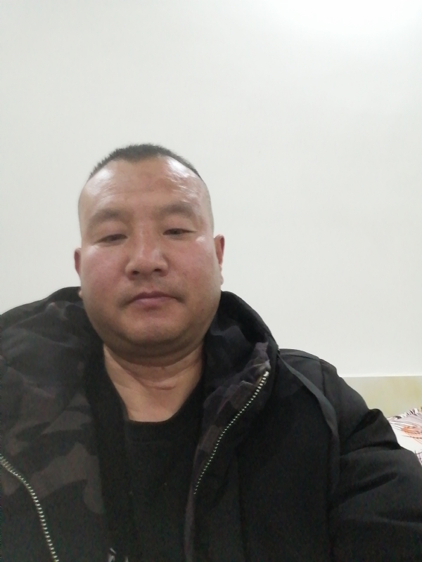 肖小江的第一张照片--包头相亲服务中心