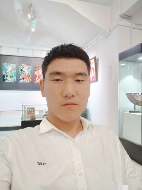 自律人生的第一张照片--包头相亲服务中心