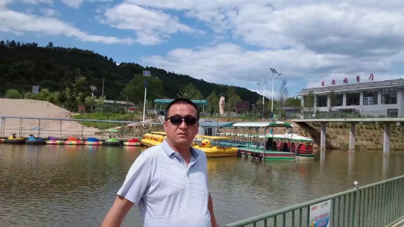 一三缺四的第一张照片--包头相亲服务中心