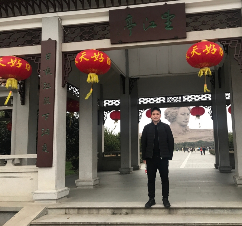 风继续吹的第二张照片--包头相亲服务中心