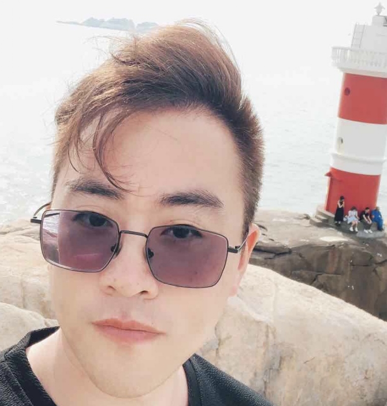 风中的雨的第一张照片--包头相亲服务中心