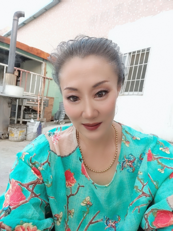 燕子的第三张照片--包头相亲服务中心