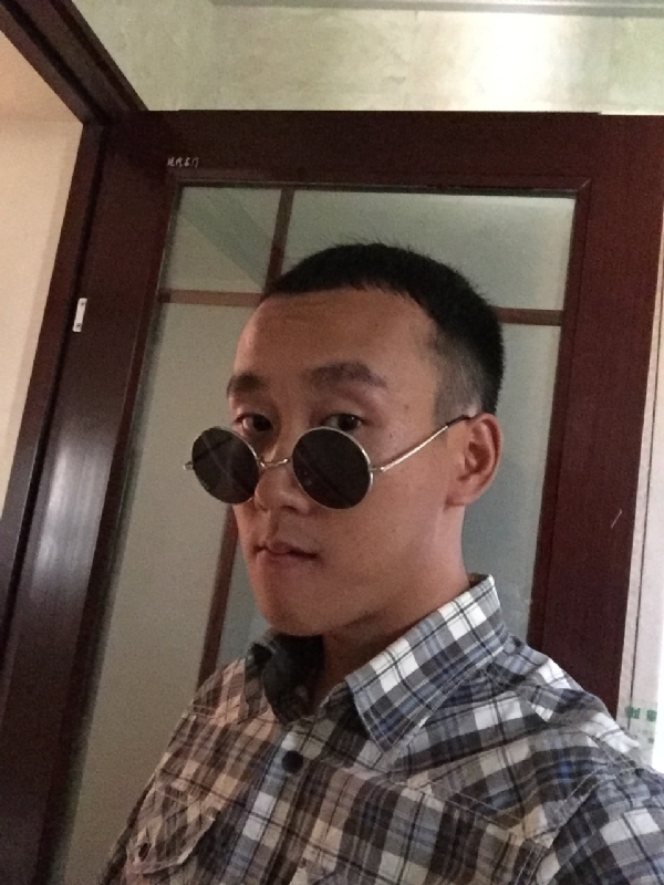 悲喜的第一张照片--包头相亲服务中心