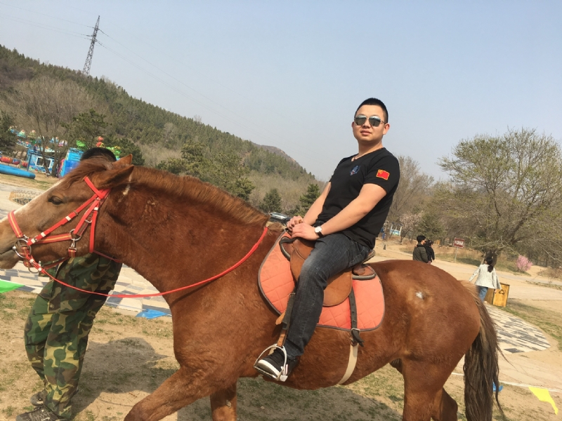 麦田的守望者的第一张照片--包头相亲服务中心