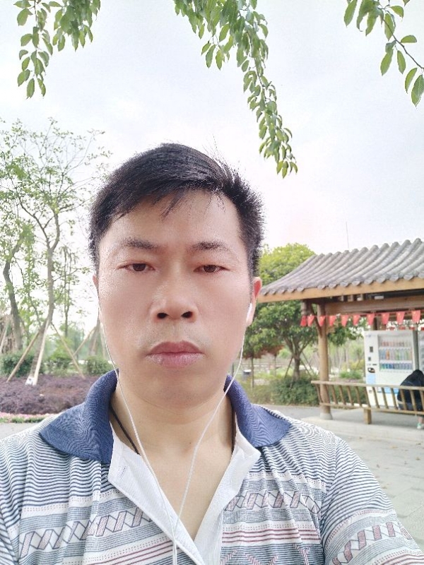 一个人的孤单的第一张照片--包头相亲服务中心