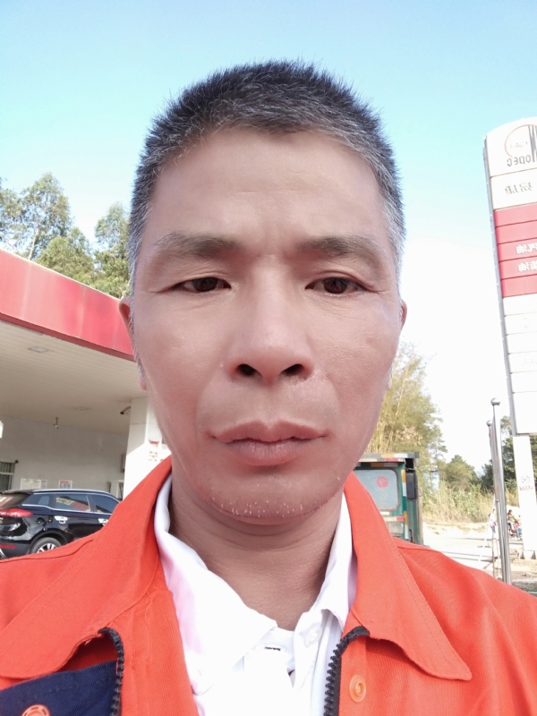 静候缘分的第一张照片--包头相亲服务中心