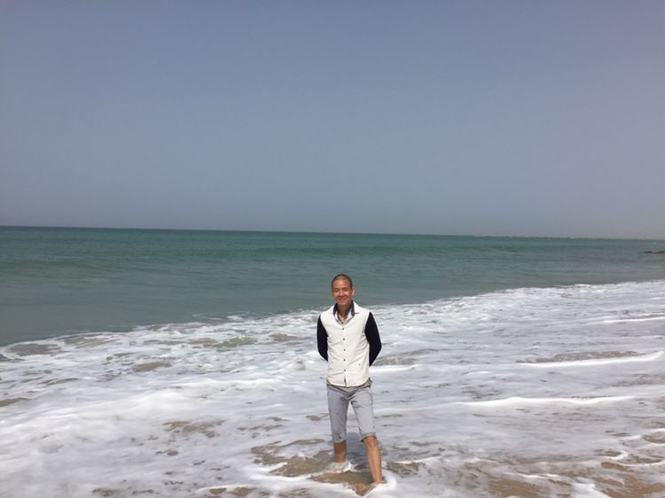 文字的忧伤的第一张照片--包头相亲服务中心