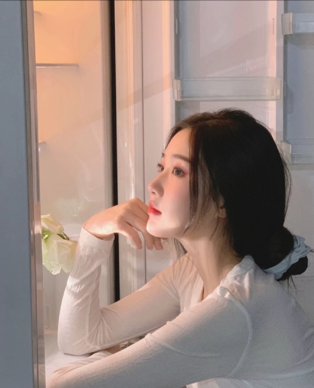 風吹過臉頰的第一张照片--包头相亲服务中心