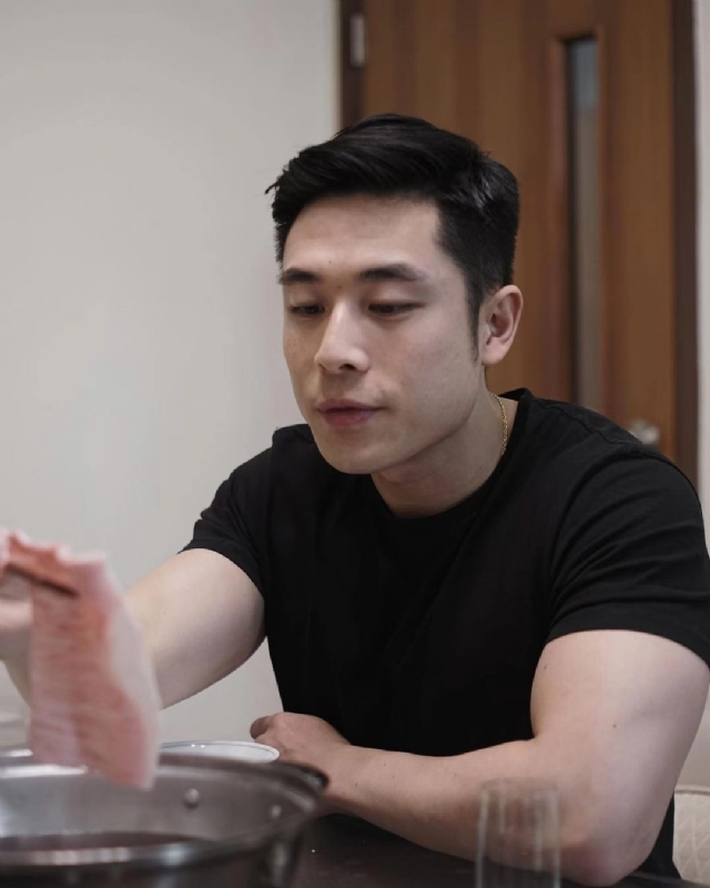 李浩泓的第一张照片--包头相亲服务中心