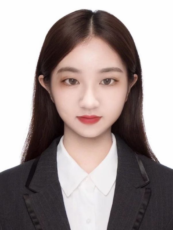 侧耳倾听的第一张照片--包头相亲服务中心