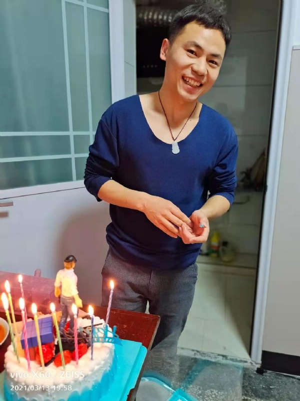 找结婚对象的第一张照片--包头相亲服务中心