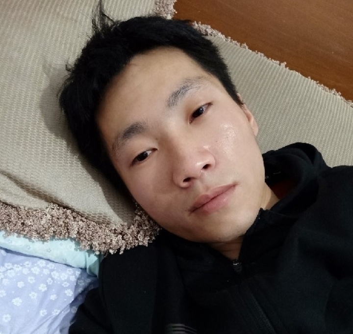 老鼠爱上猫的第一张照片--包头相亲服务中心