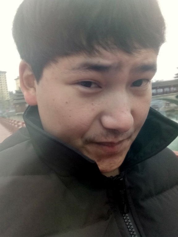 侗族青年作家超超的第二张照片--包头相亲服务中心