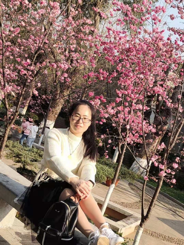 Nancy的第一张照片--包头相亲服务中心