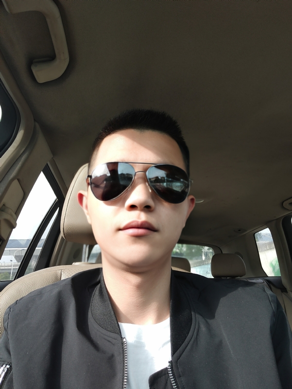 葛先生的第一张照片--包头相亲服务中心