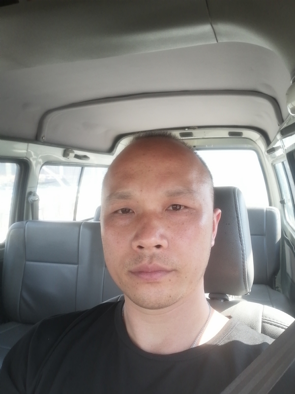 新旺丁的第一张照片--包头相亲服务中心