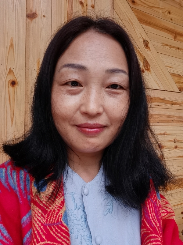 天山雪莲的第一张照片--包头相亲服务中心