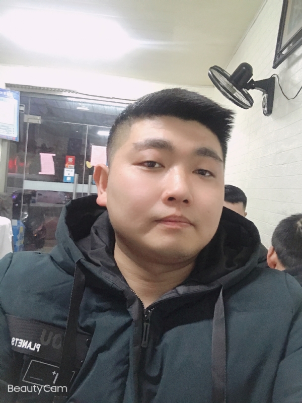 回忆是个小孩的第一张照片--包头相亲服务中心