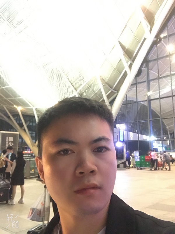 骑马的快乐的第一张照片--包头相亲服务中心