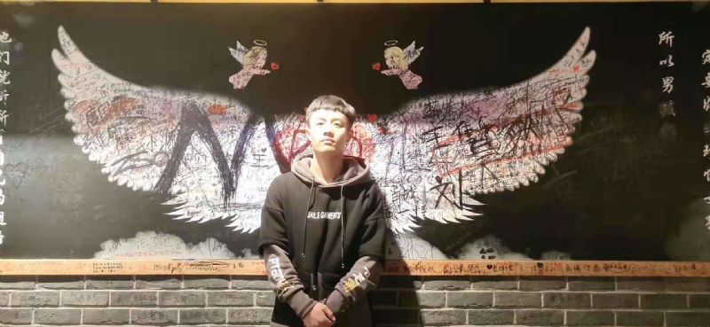 水彩画师的第一张照片--包头相亲服务中心