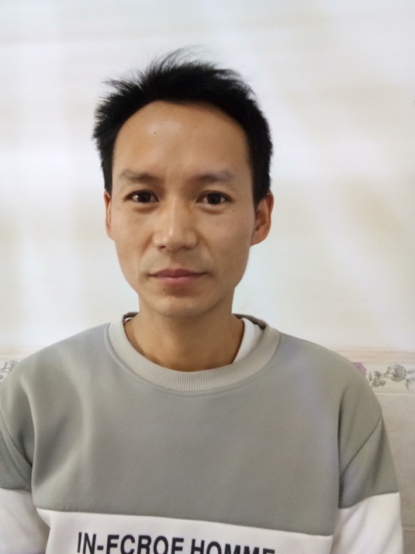 单亲爸爸的第一张照片--包头相亲服务中心