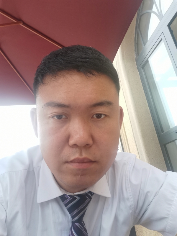 小龙哥的第一张照片--包头相亲服务中心