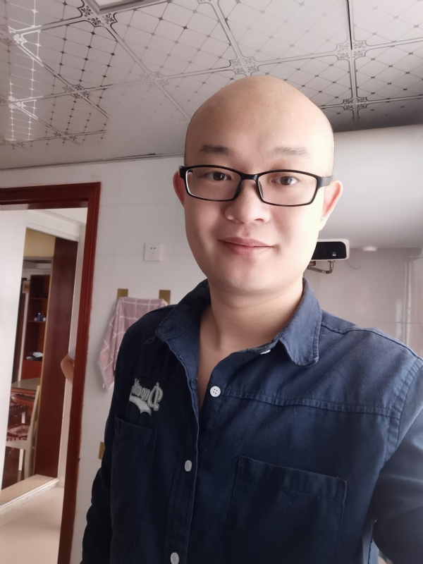 凝望远方的第一张照片--包头相亲服务中心