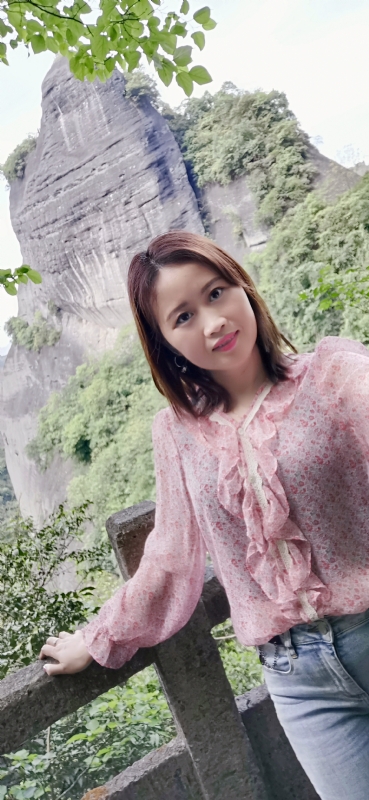 花开半夏的第二张照片--包头相亲服务中心