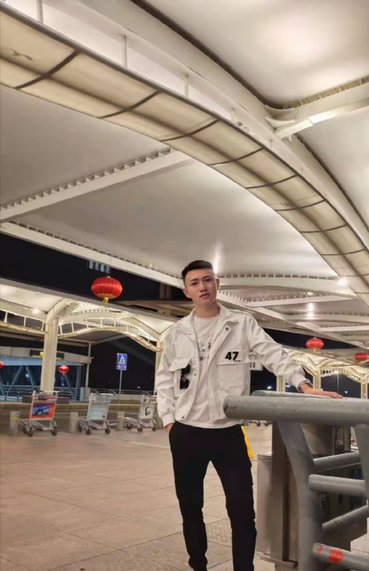 猕猴的第一张照片--包头相亲服务中心