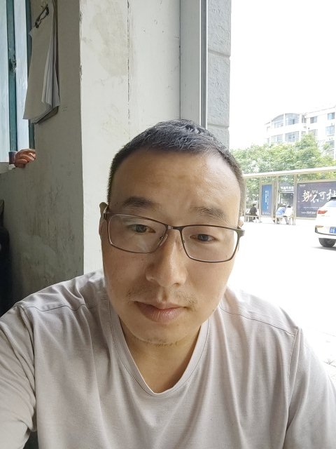 转身的距离的第一张照片--包头相亲服务中心