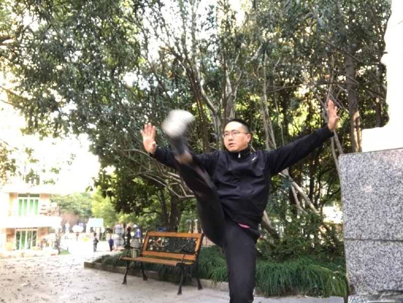 自故深情好受伤的第三张照片--包头相亲服务中心