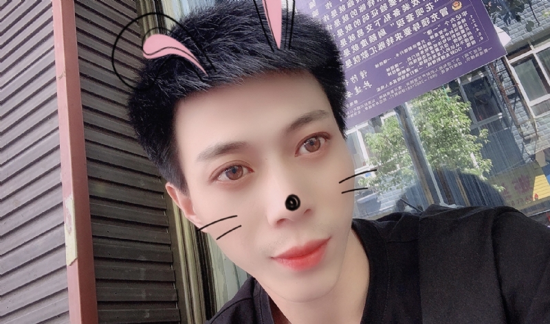 酒伴你的第一张照片--包头相亲服务中心