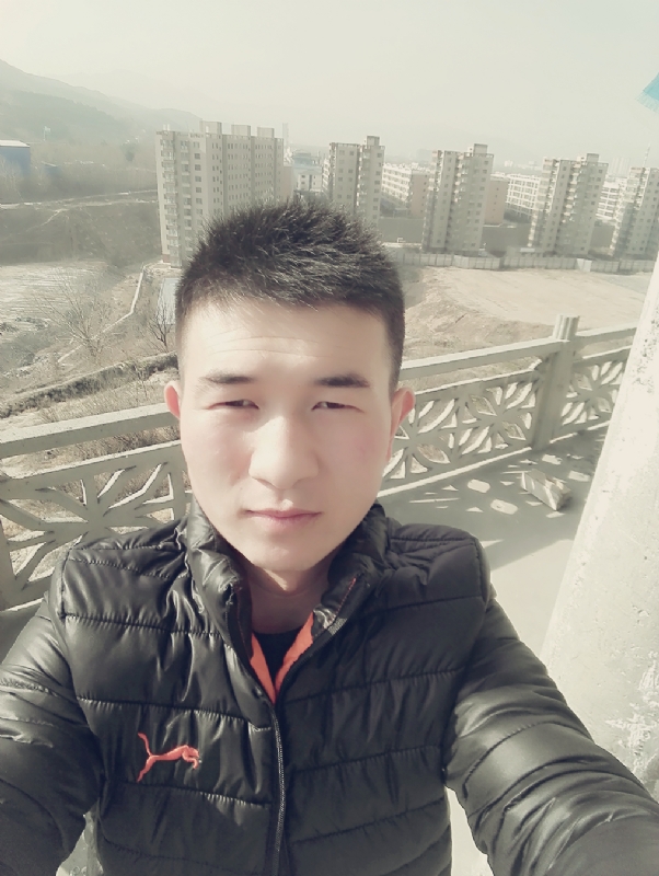 兵心依旧的第一张照片--包头相亲服务中心