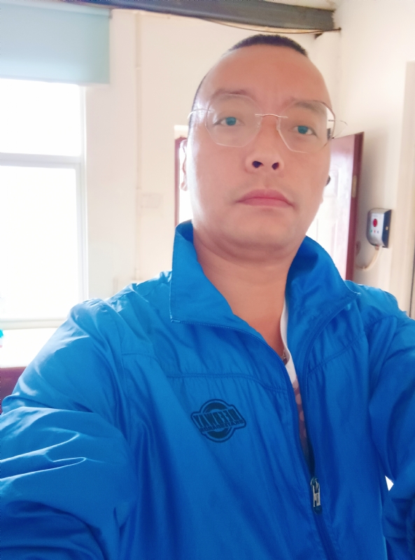 通海混混的第一张照片--包头相亲服务中心