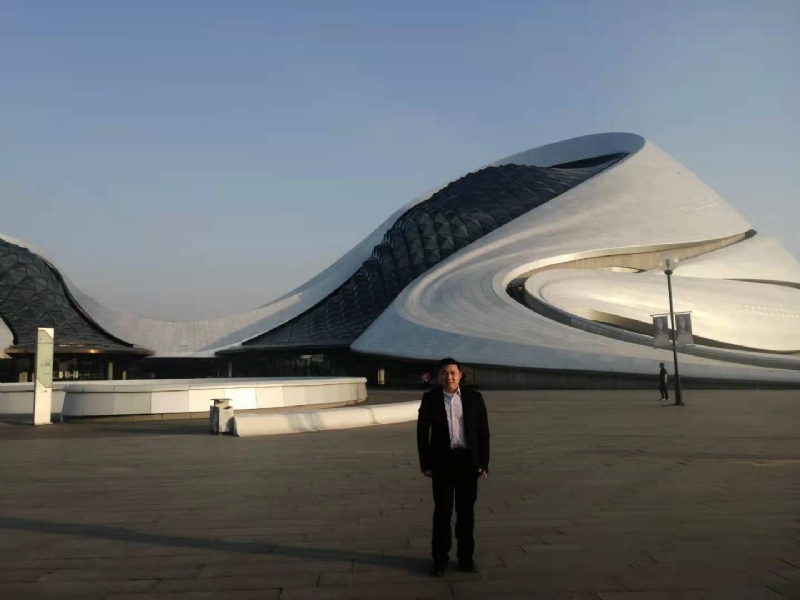 荣荣的第一张照片--包头相亲服务中心