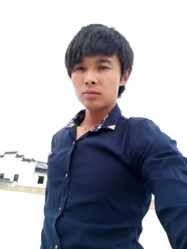 庸人自扰的第一张照片--包头相亲服务中心