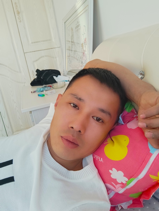 一个人的第一张照片--包头相亲服务中心