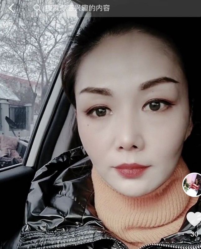 蔷薇的第一张照片--包头相亲服务中心