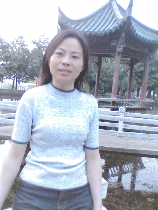 小草的第二张照片--包头相亲服务中心