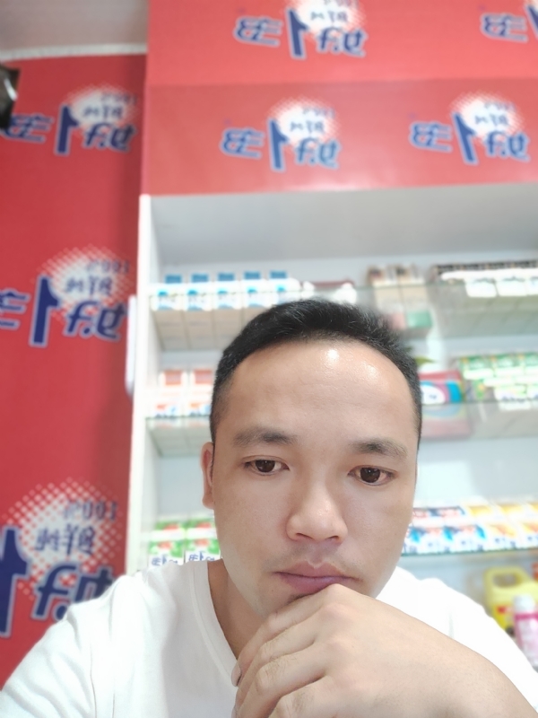 小老弟的第一张照片--包头相亲服务中心