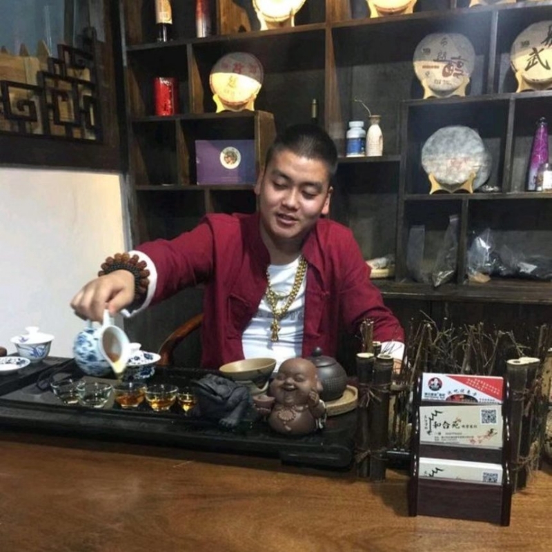 请叫我金爷的第一张照片--包头相亲服务中心