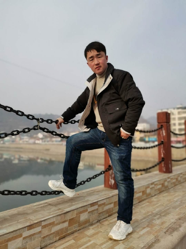 性情中人的第一张照片--包头相亲服务中心